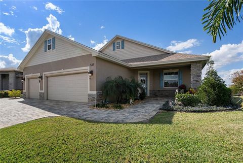 A home in AUBURNDALE