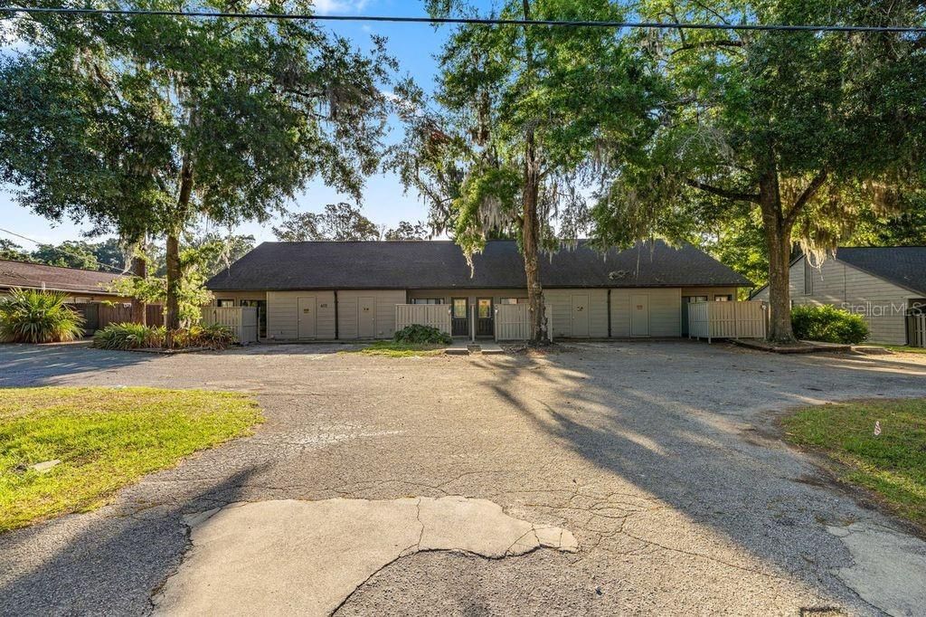 Photo of 4111 SE 22nd Avenue, Ocala, FL 34480 (MLS # OM725155)