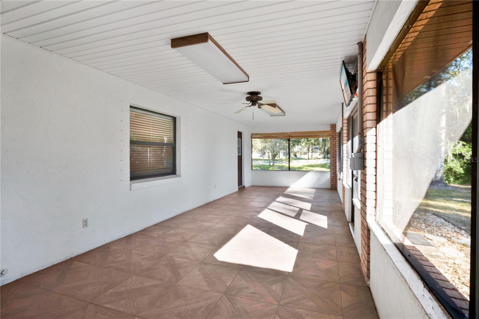 BLUE SPGS 03-18-30 - Residential