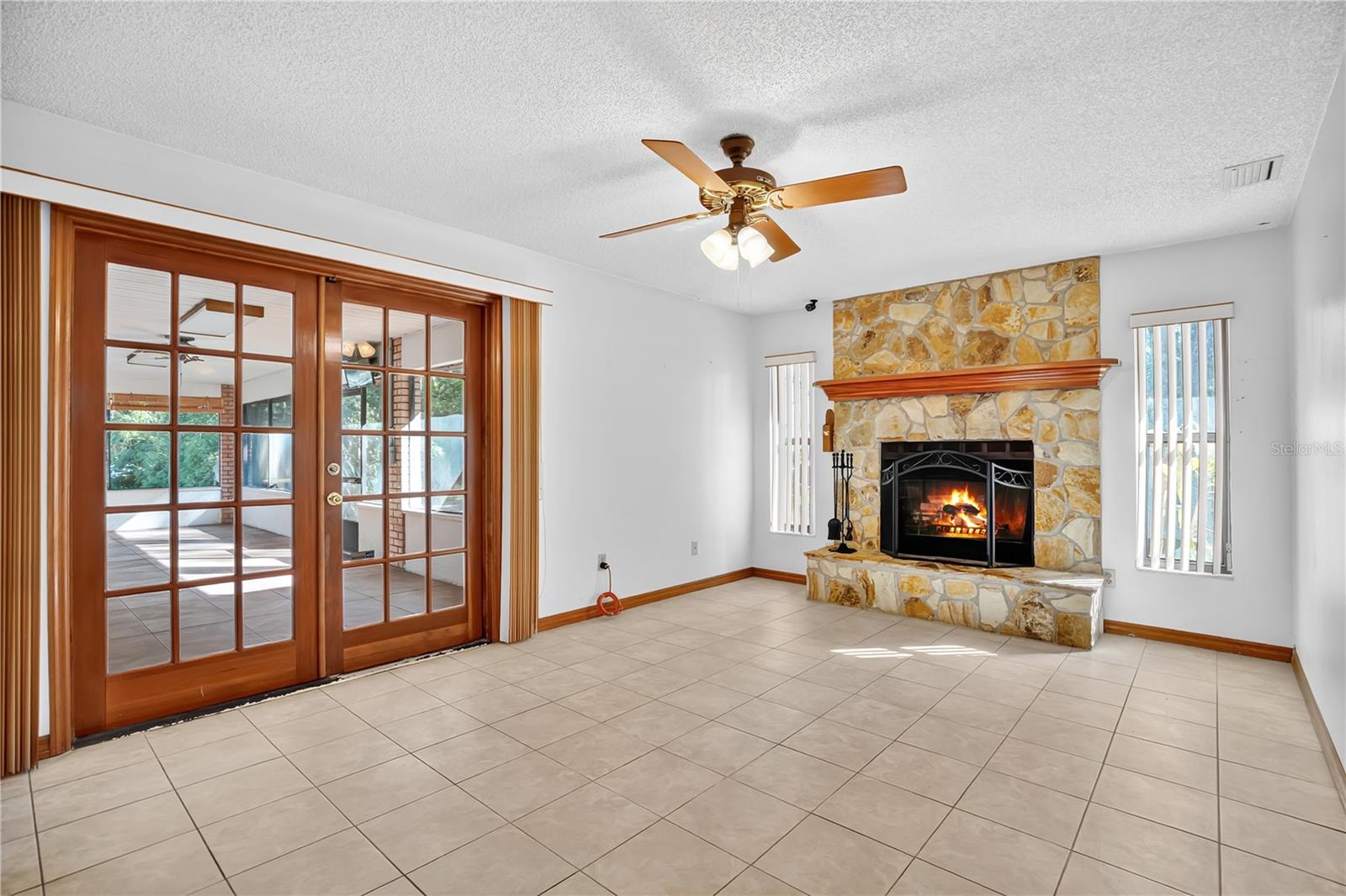 BLUE SPGS 03-18-30 - Residential