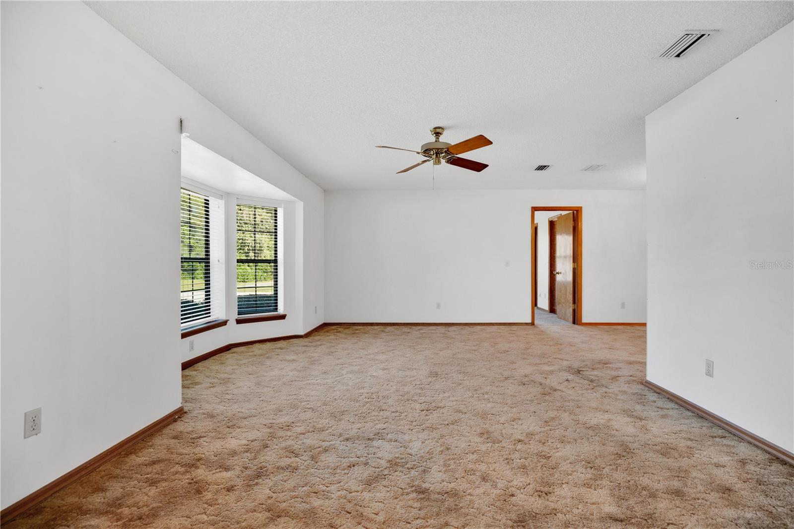 BLUE SPGS 03-18-30 - Residential