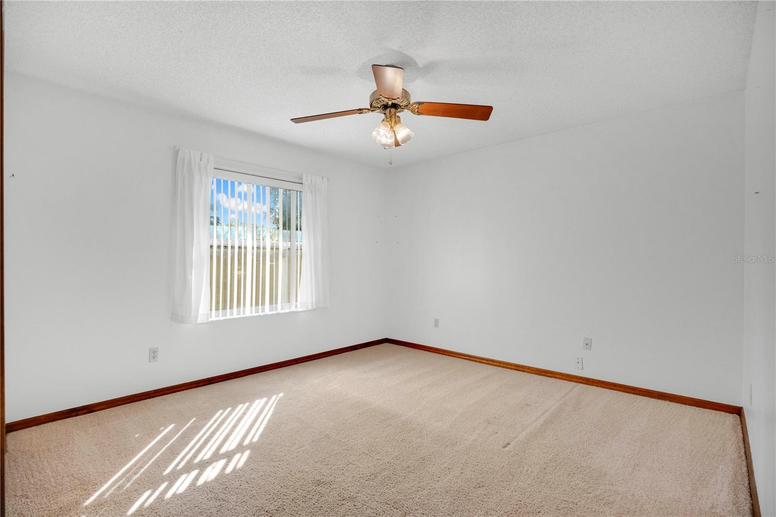 BLUE SPGS 03-18-30 - Residential