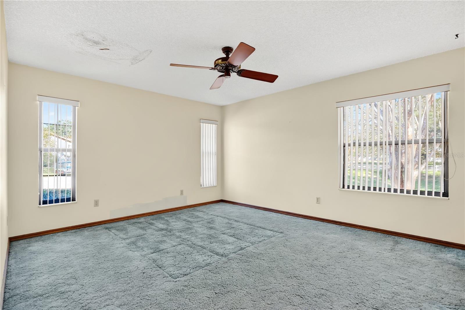 BLUE SPGS 03-18-30 - Residential