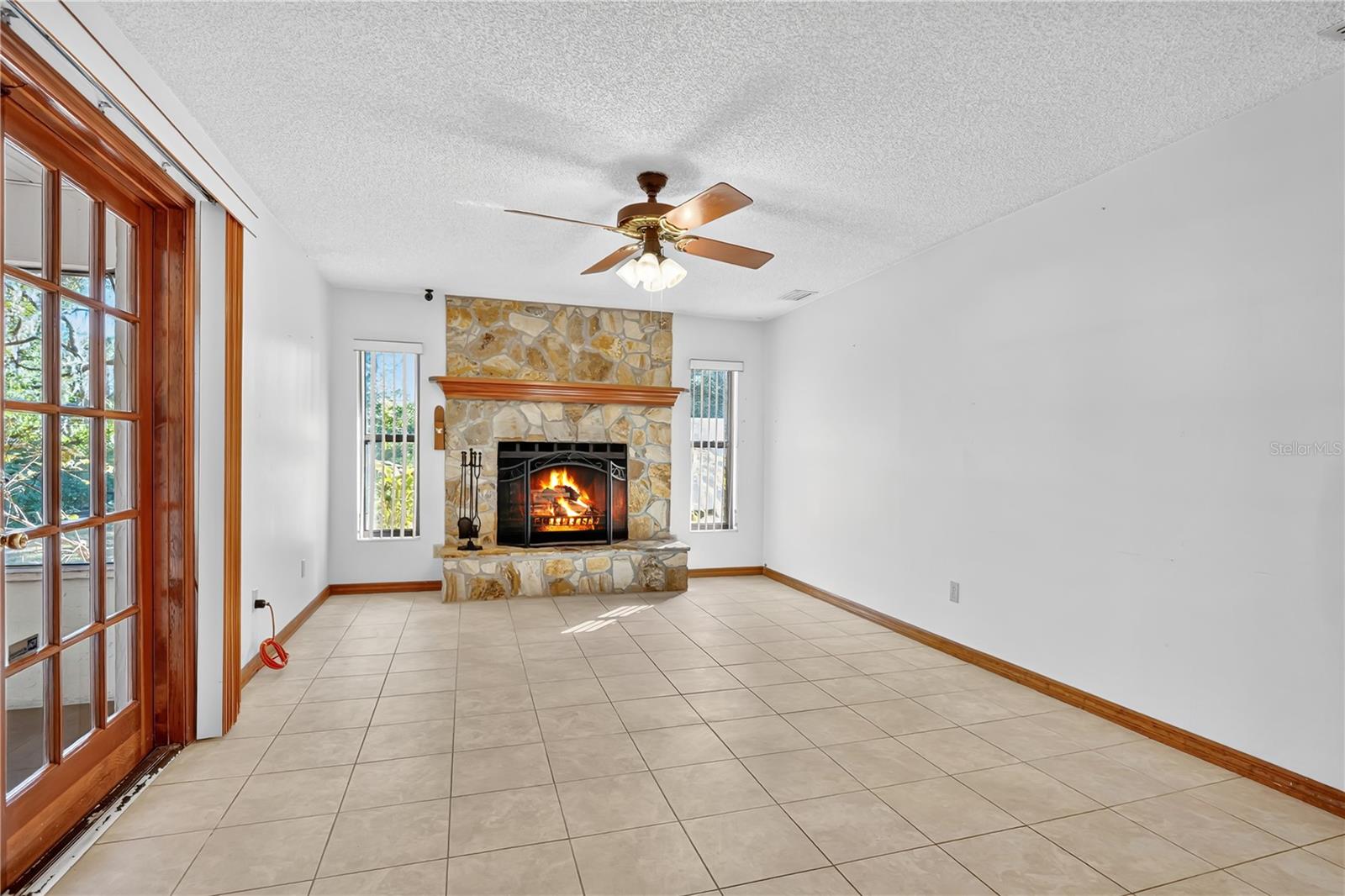 BLUE SPGS 03-18-30 - Residential