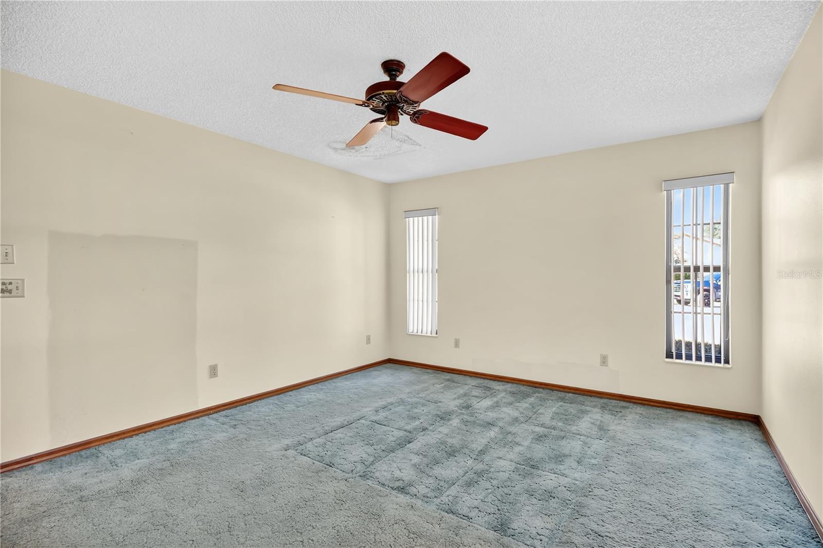 BLUE SPGS 03-18-30 - Residential