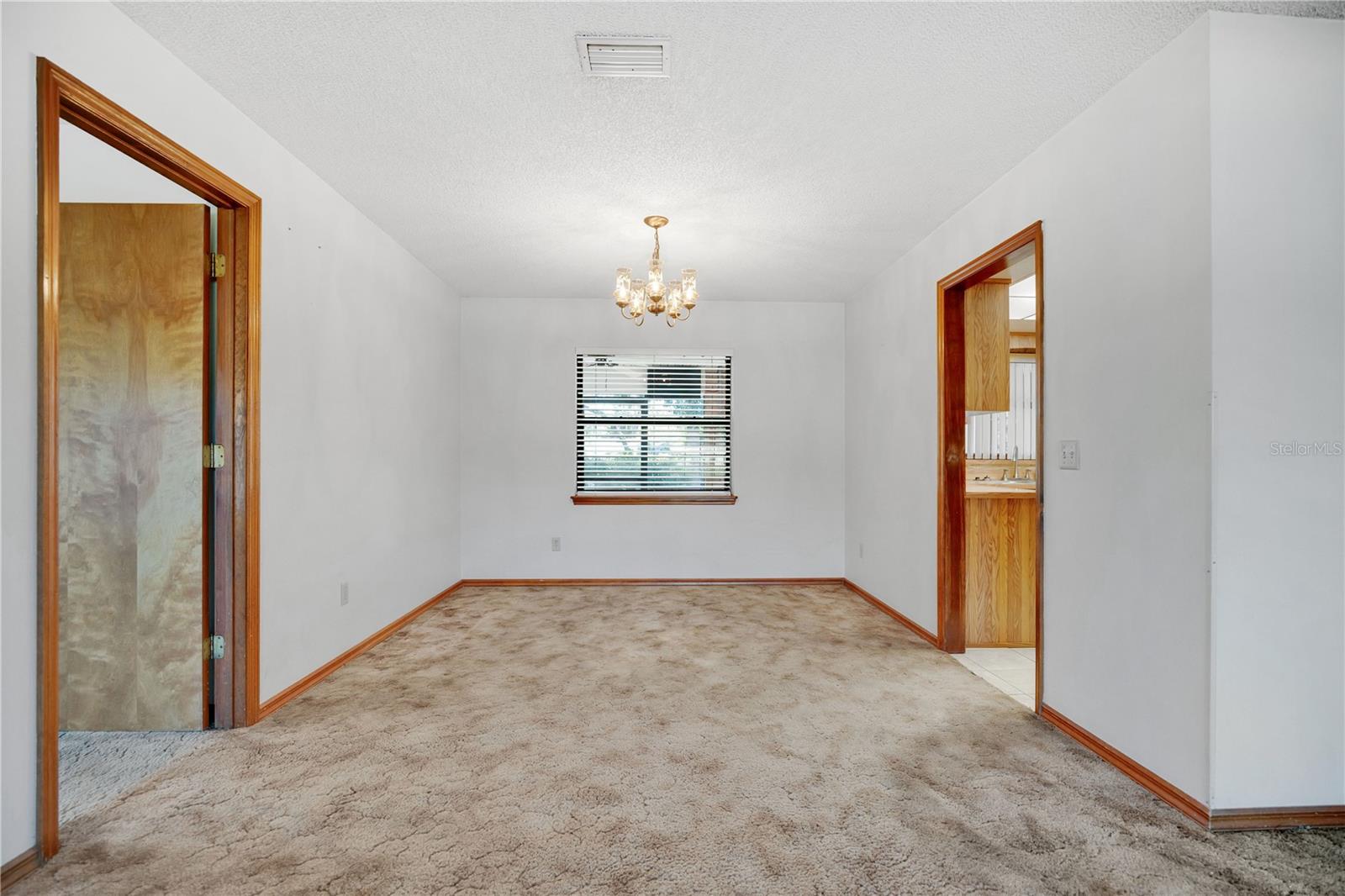 BLUE SPGS 03-18-30 - Residential