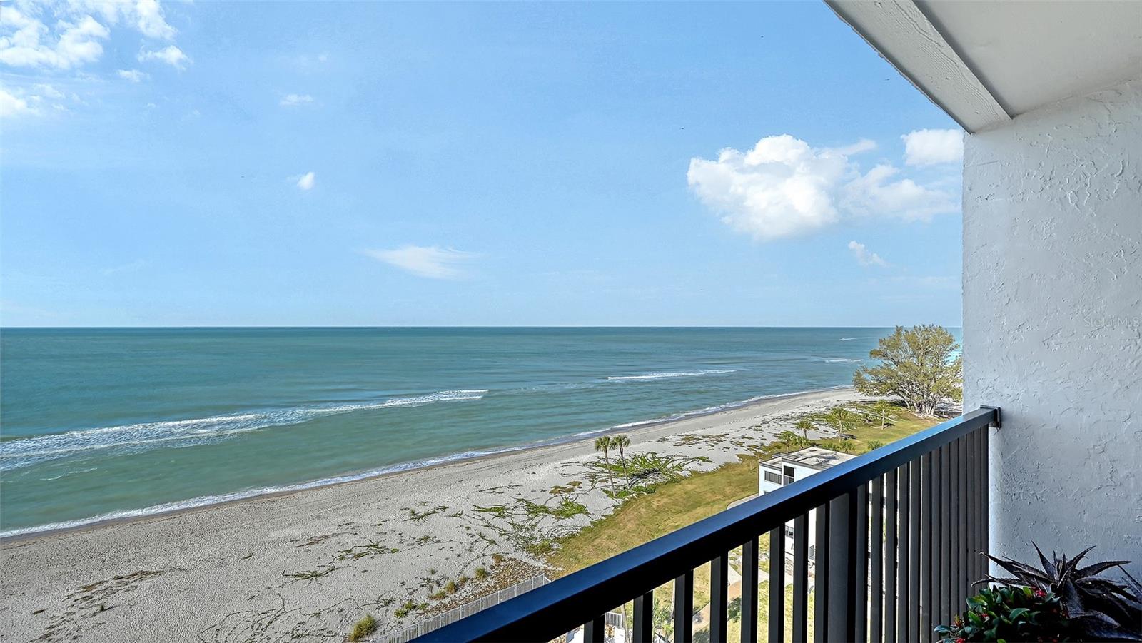 MACARTHUR BEACH - Residential