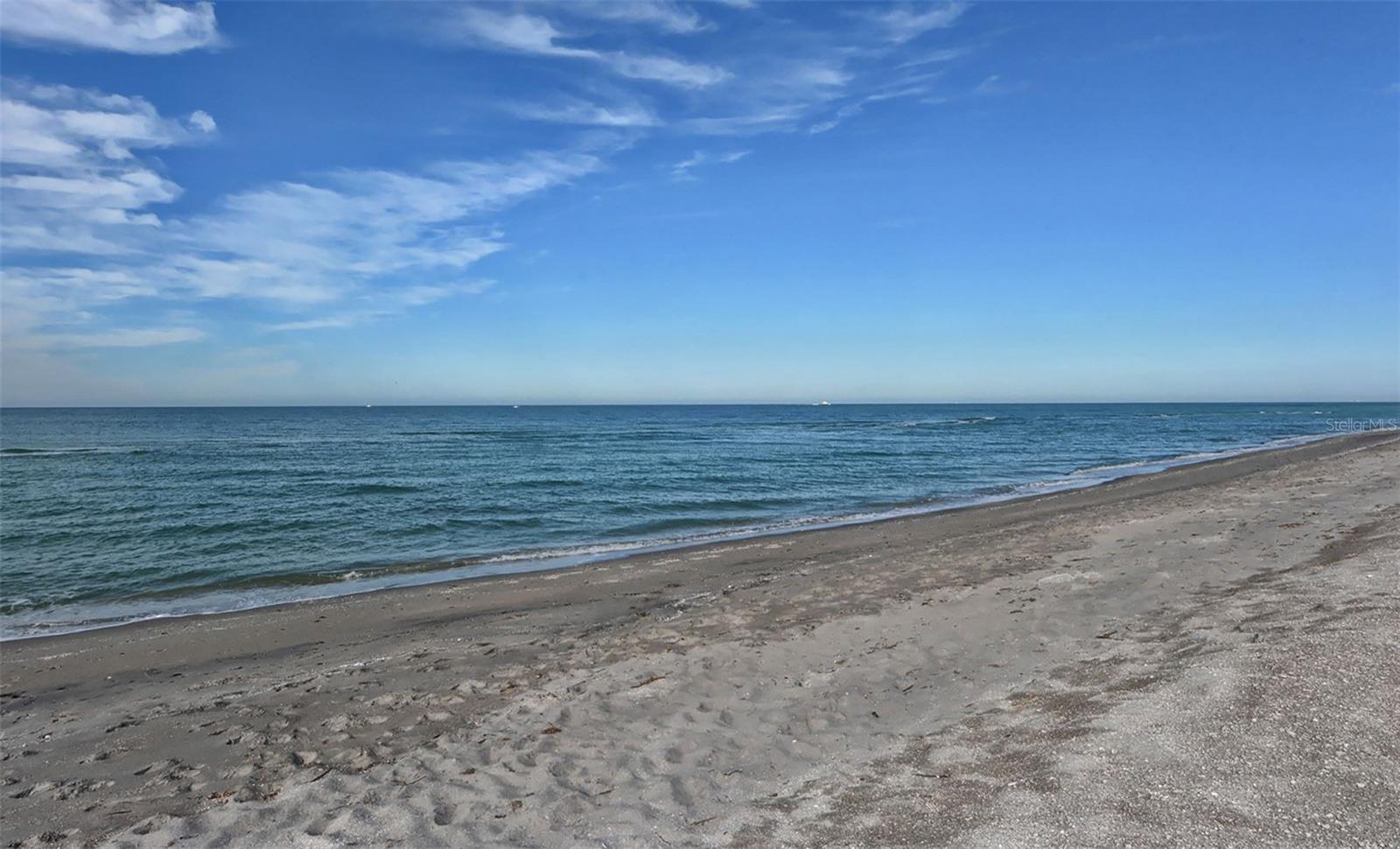 MACARTHUR BEACH - Residential