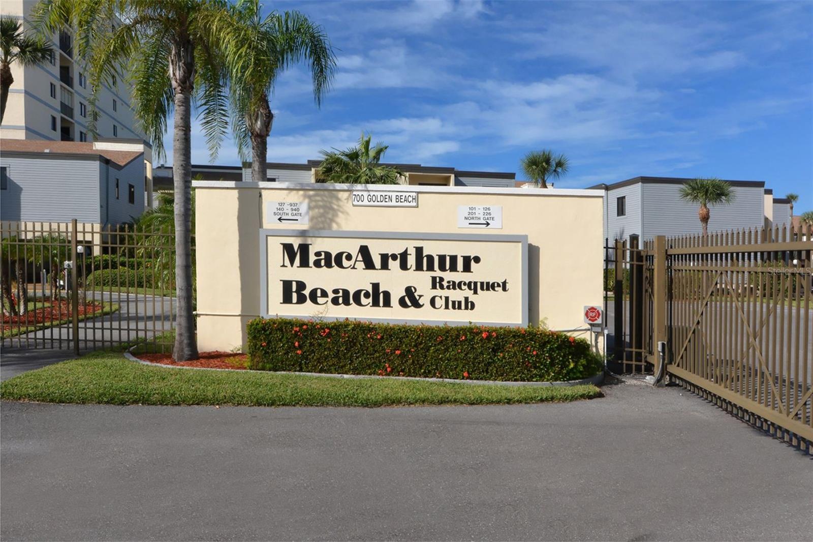 MACARTHUR BEACH - Residential