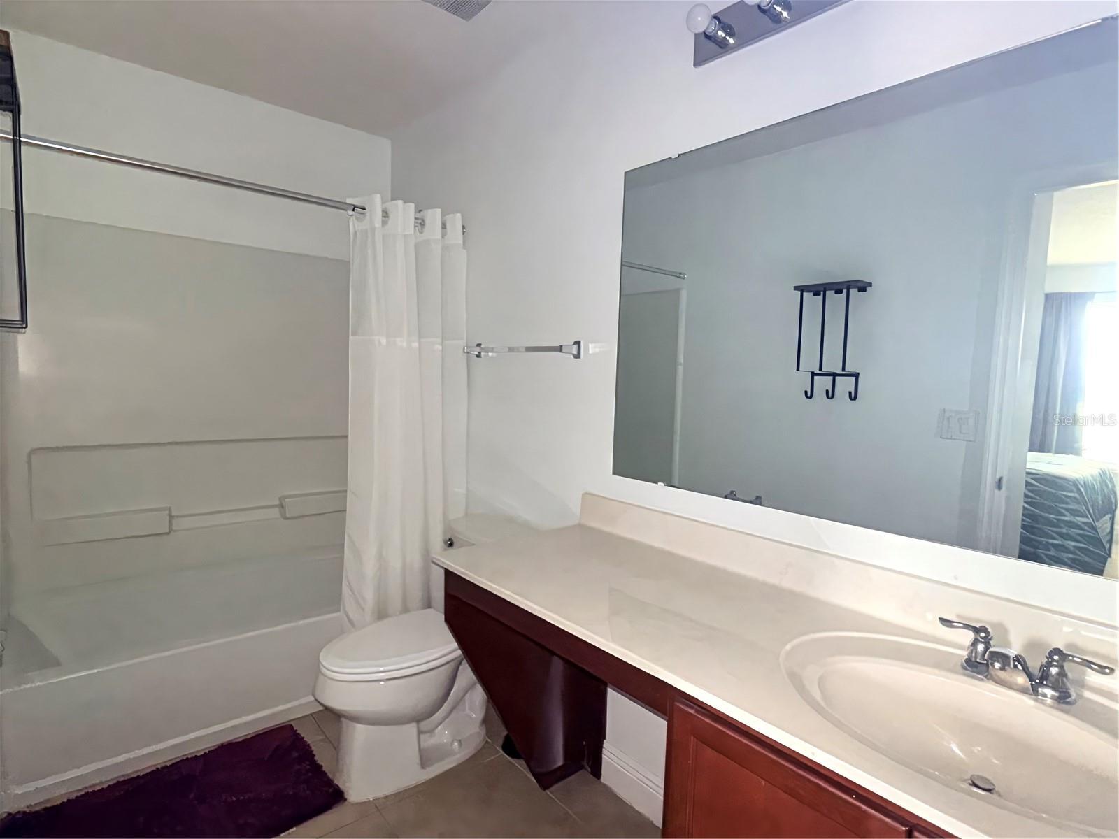 COMPASS BAY UN 3 - Residential Lease