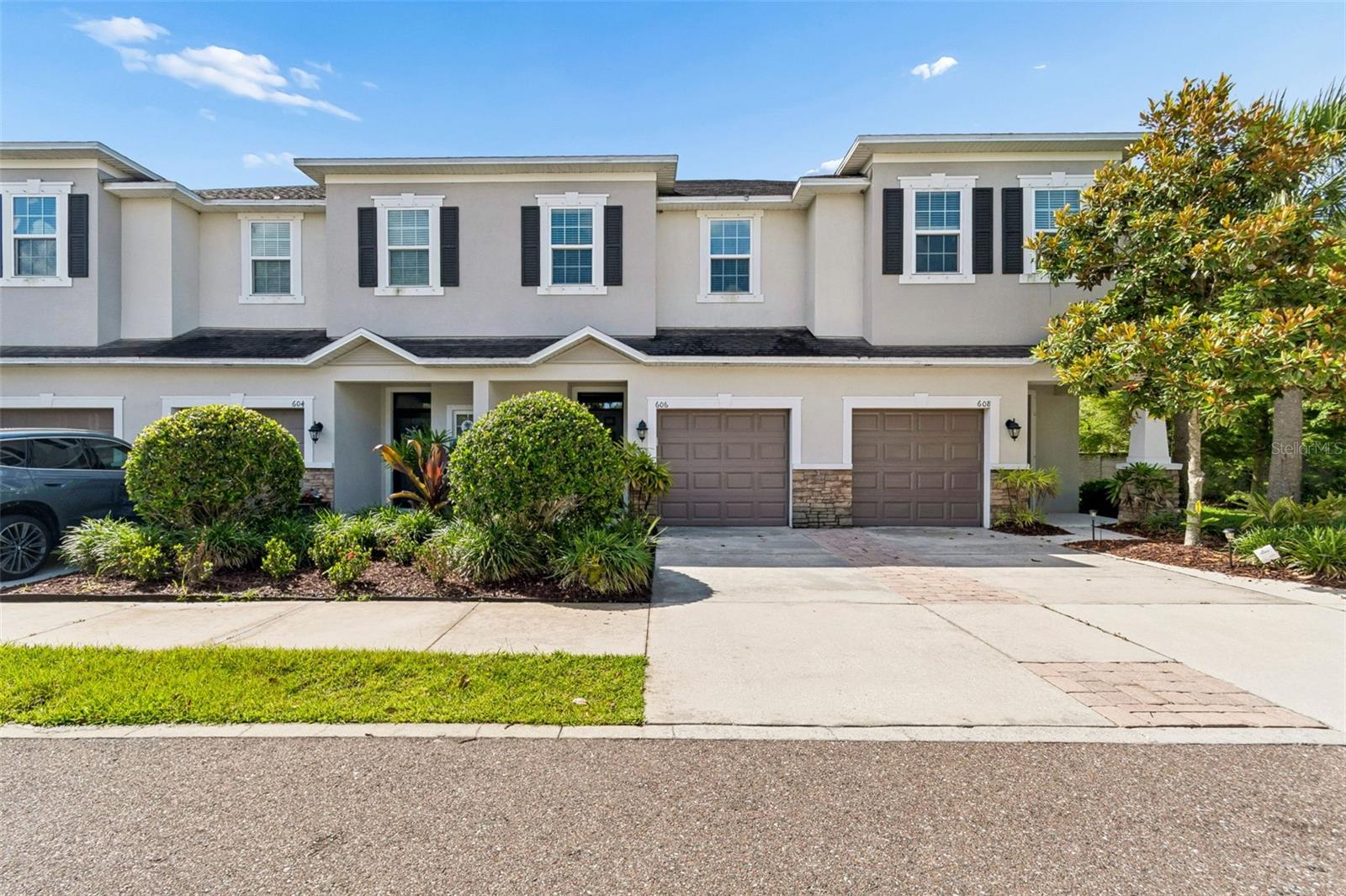 606 CABERNET WAY