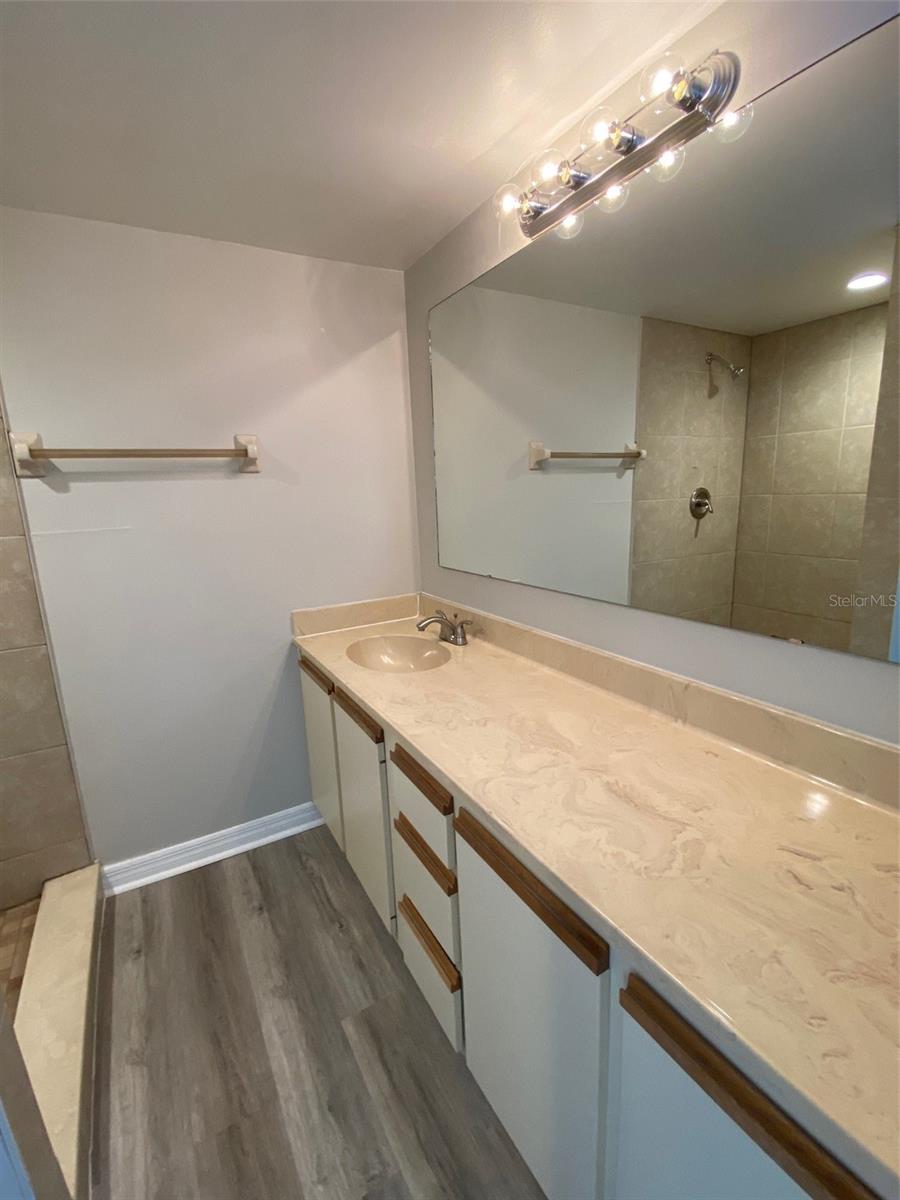 LEESBURG ROYAL OAK ESTATES SUB - Residential