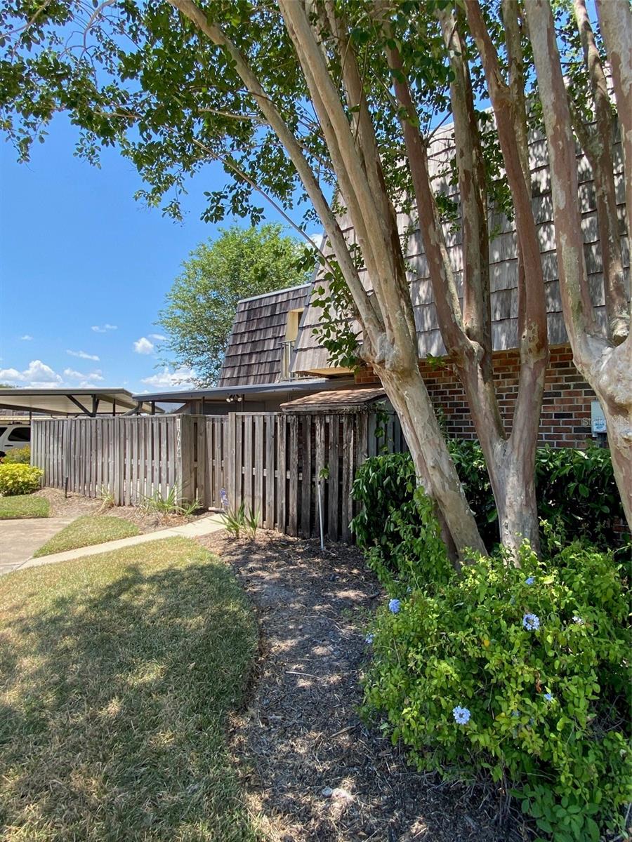 LEESBURG ROYAL OAK ESTATES SUB - Residential