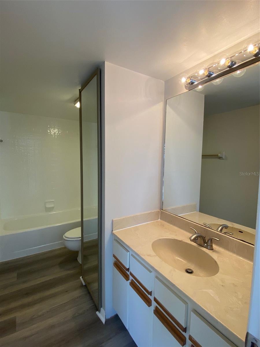 LEESBURG ROYAL OAK ESTATES SUB - Residential