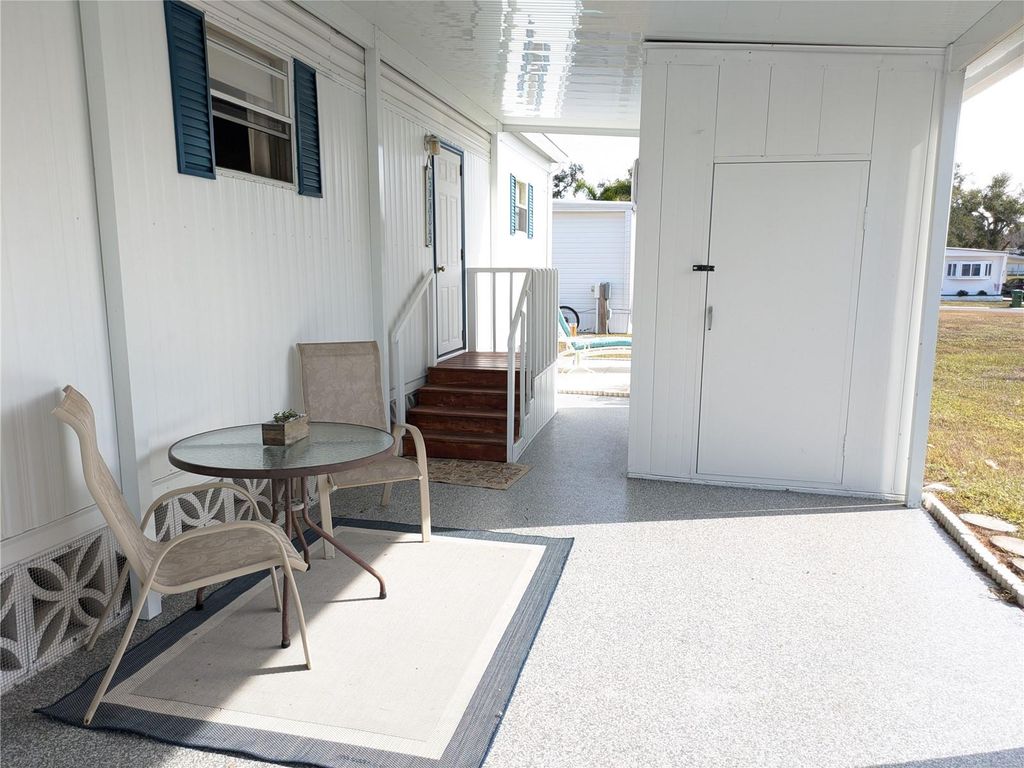 Photo of 215 Willow Oak Lane, Sarasota, FL 34237 (MLS # A4675049)