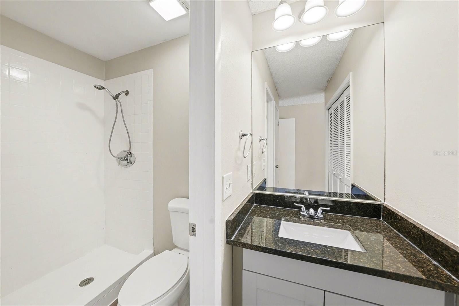 OAKDALE RIVERVIEW ESTATES UNIT - Residential