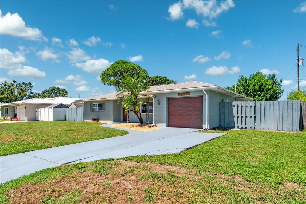 Photo of 1900 40th Street N, St Petersburg, FL 33713 (MLS # O6376649)