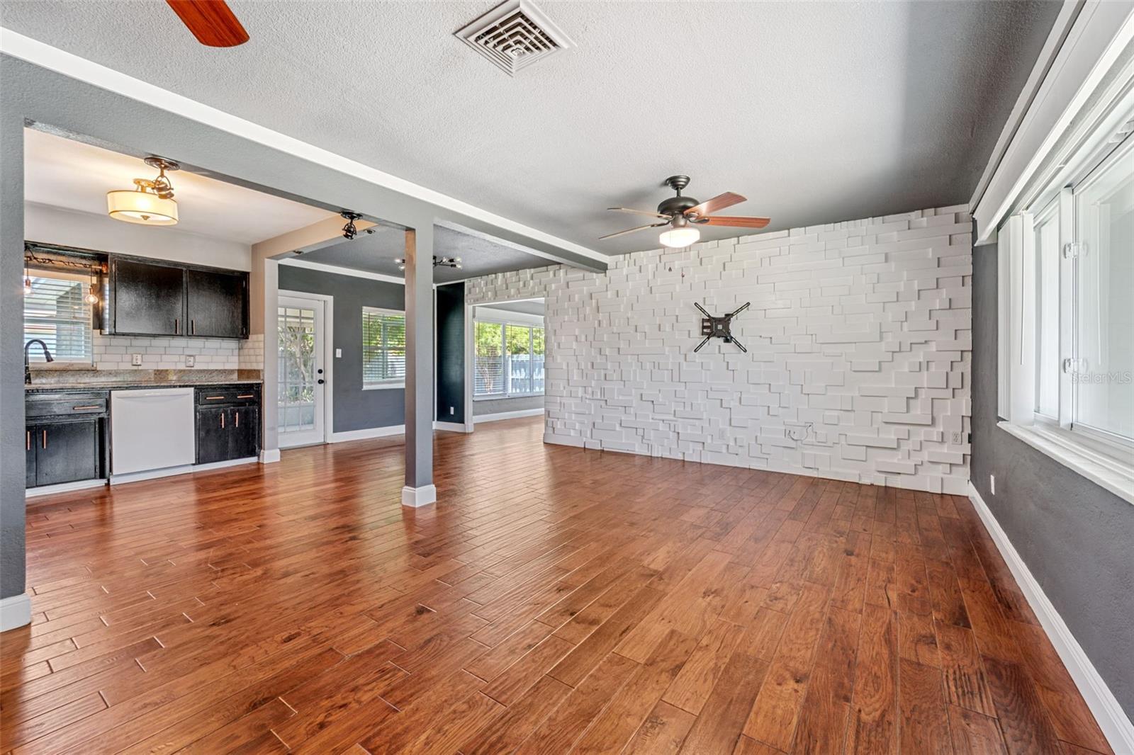 HARSHAW LAKE REPLAT - Residential