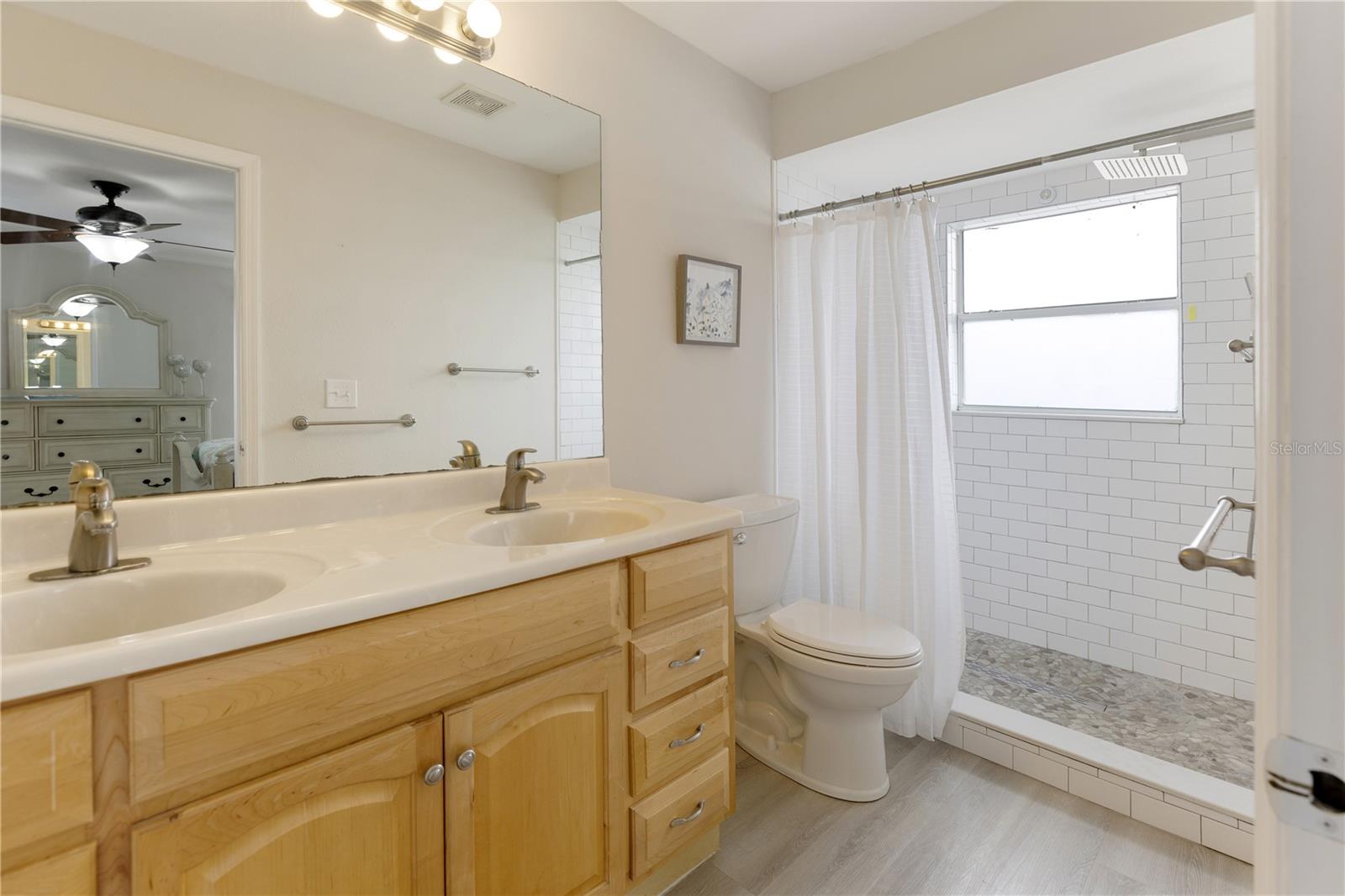 OAKHURST GROVES - Residential