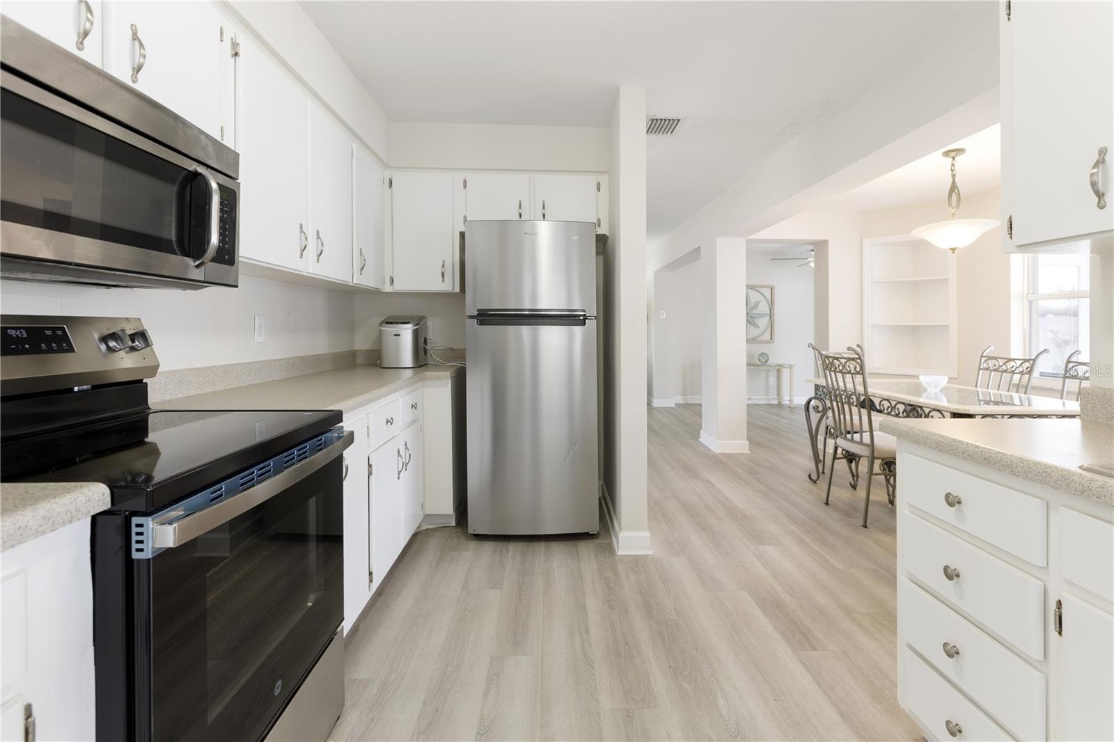 OAKHURST GROVES - Residential