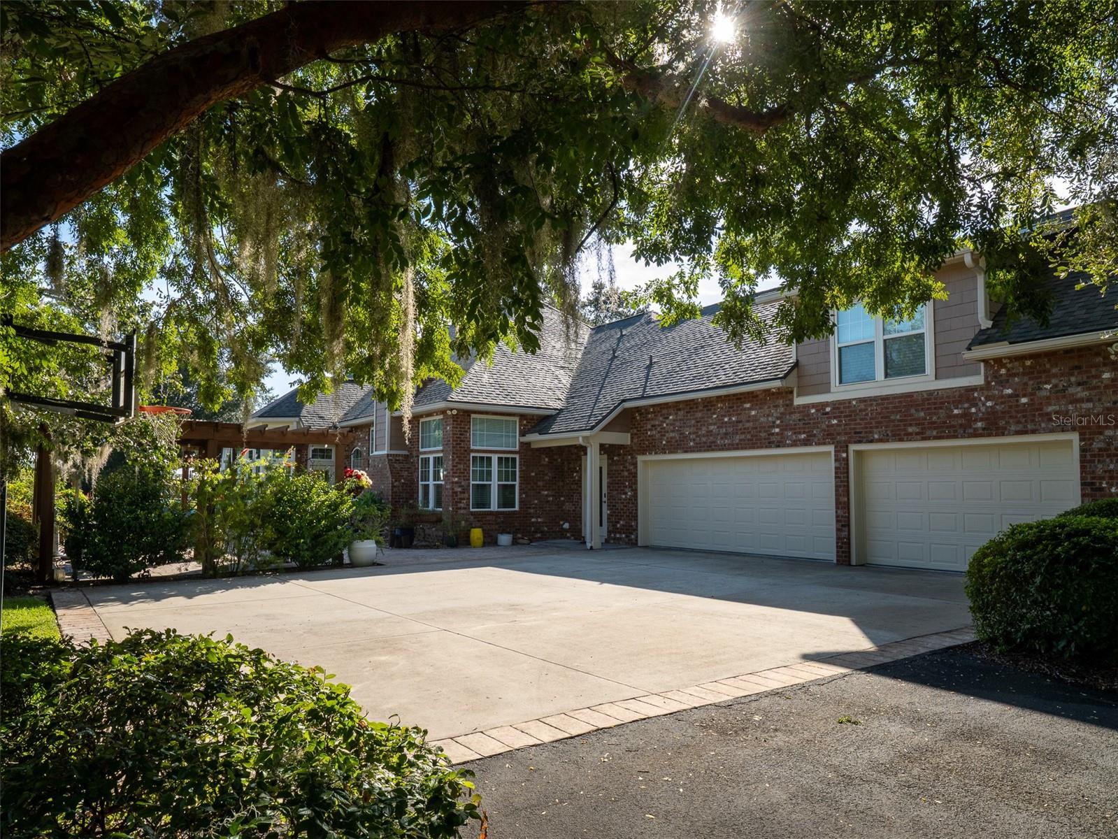 STEEPLECHASE FARMS - Residential