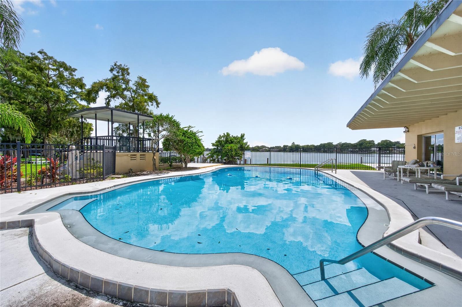2500 LEE ROAD 123