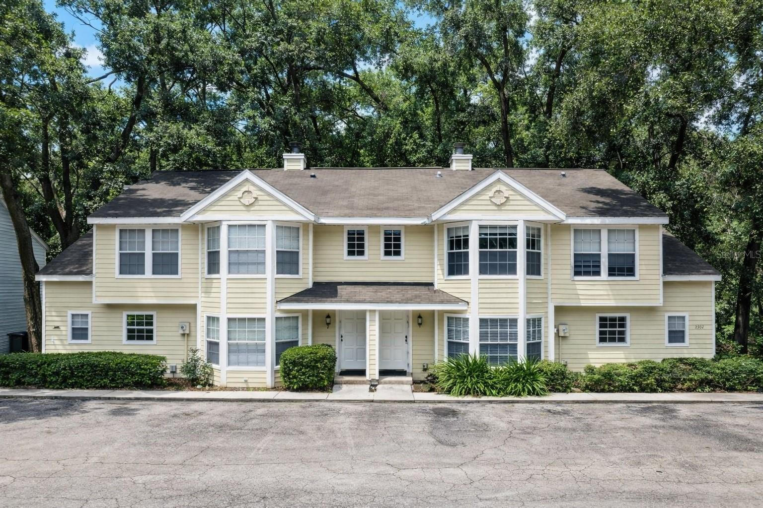 CARRIAGE HOUSE LANE - Residential