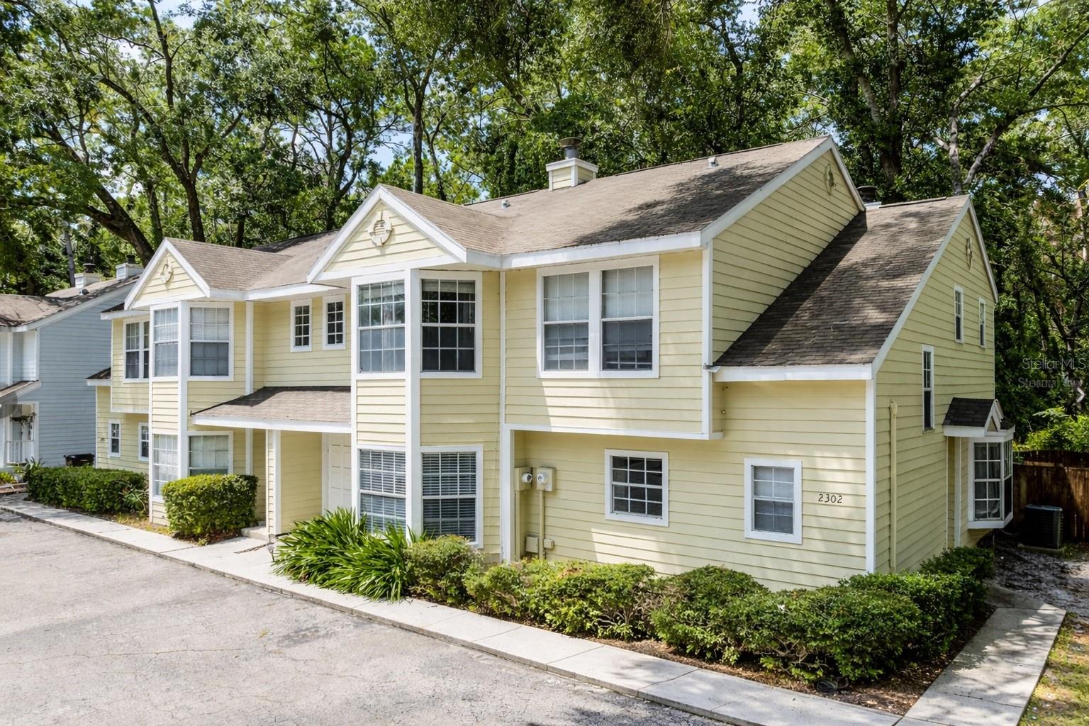 CARRIAGE HOUSE LANE - Residential