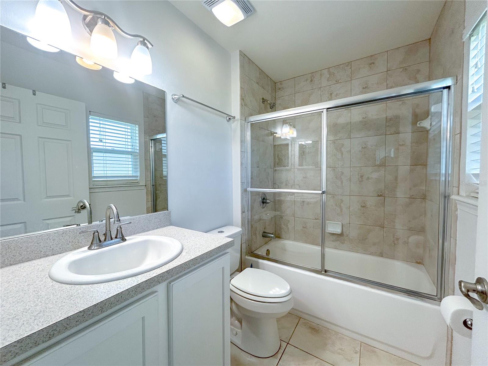 LANAS PLACE - Residential Lease