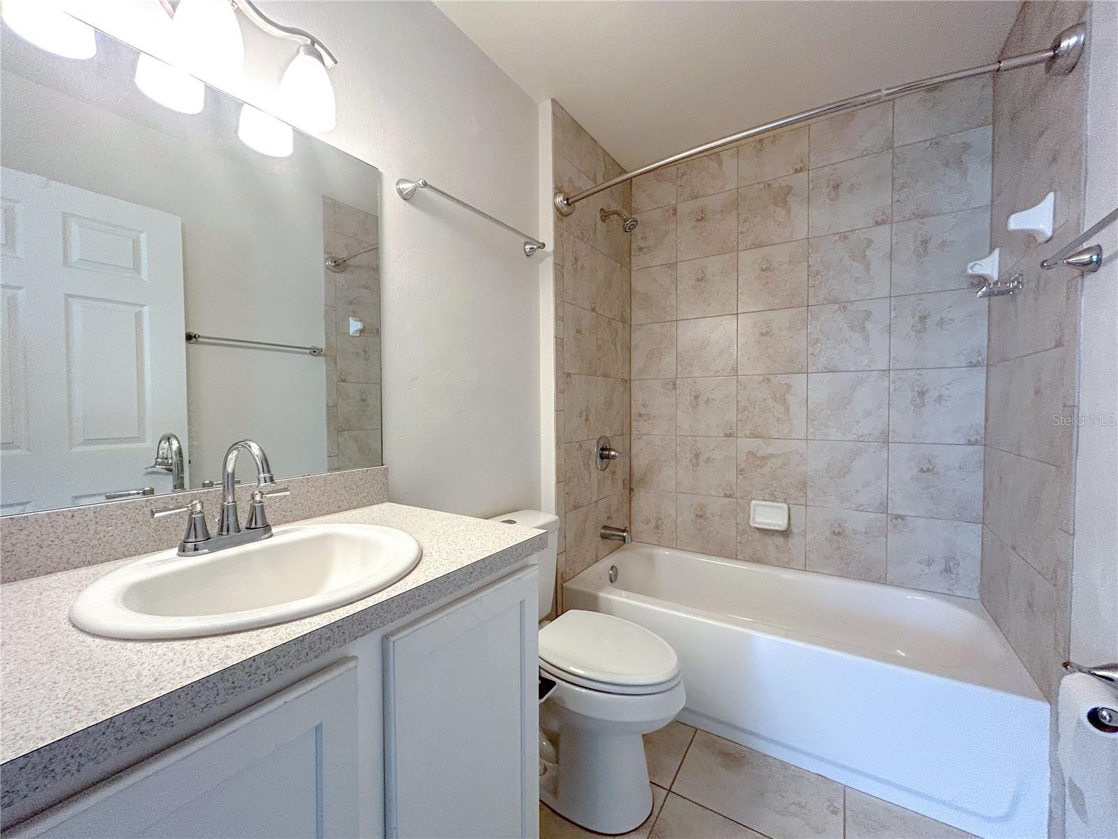 LANAS PLACE - Residential Lease