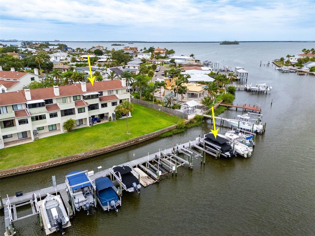 Photo of 2395 Hanover Dr, Dunedin, FL 34698 (MLS # TB8517365)