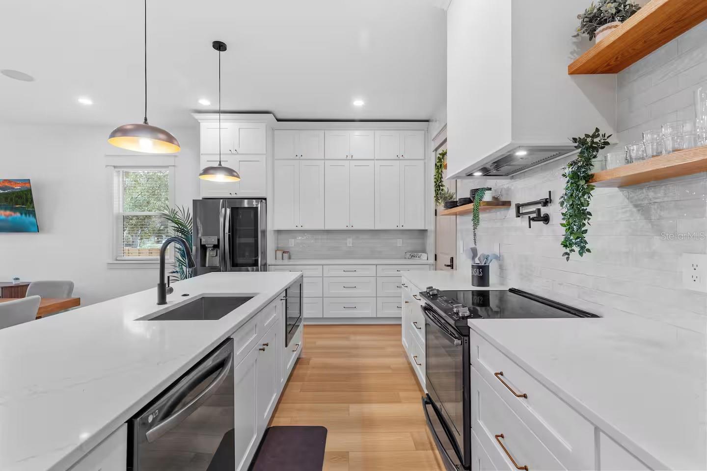 EAST TAMPA BLOCKS 1 TO 40 - Residential Lease