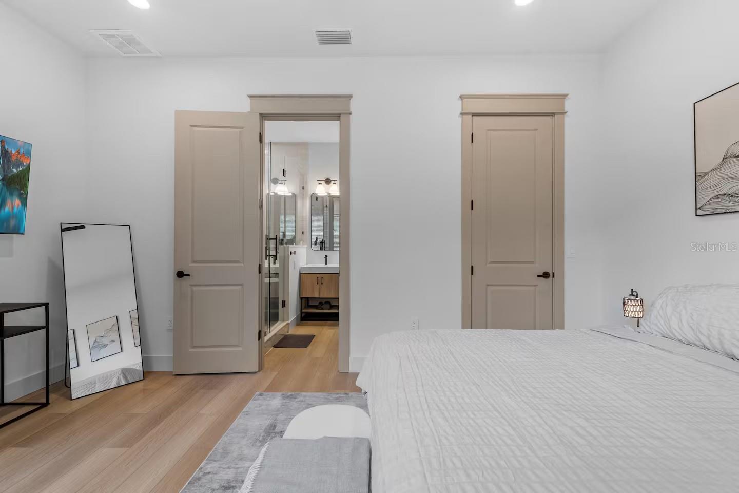 EAST TAMPA BLOCKS 1 TO 40 - Residential Lease