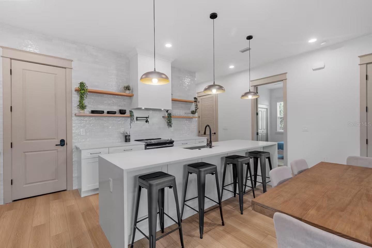 EAST TAMPA BLOCKS 1 TO 40 - Residential Lease