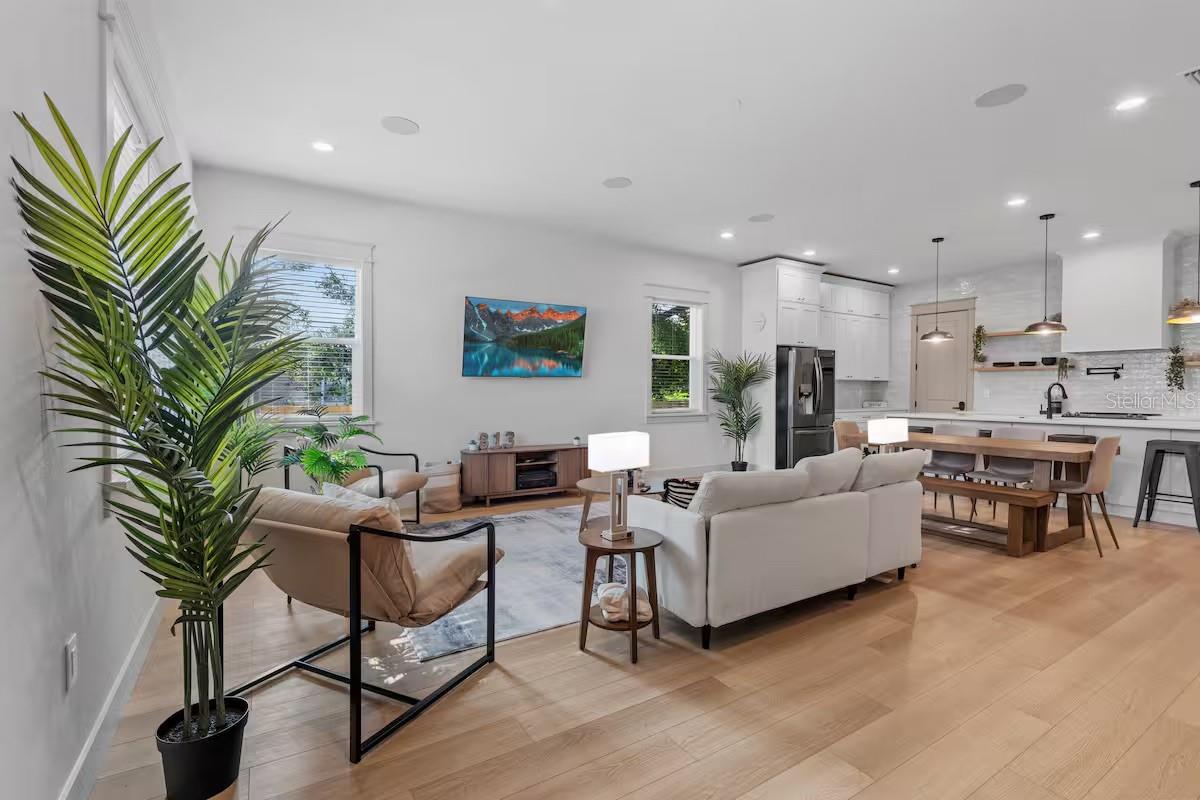 EAST TAMPA BLOCKS 1 TO 40 - Residential Lease