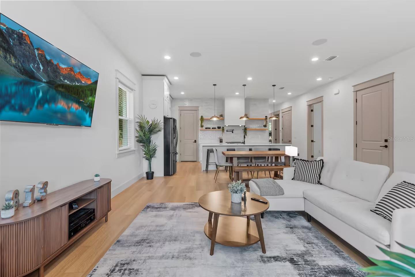 EAST TAMPA BLOCKS 1 TO 40 - Residential Lease