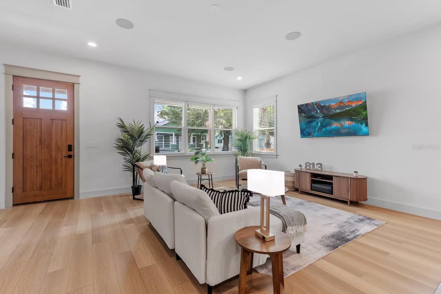 EAST TAMPA BLOCKS 1 TO 40 - Residential Lease