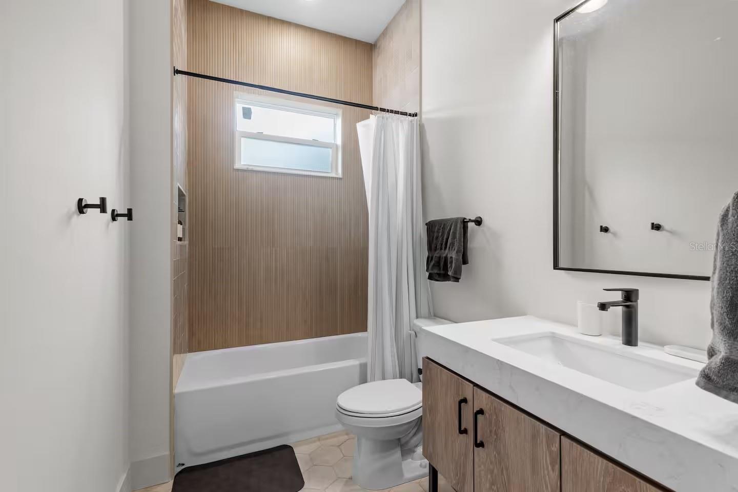 EAST TAMPA BLOCKS 1 TO 40 - Residential Lease