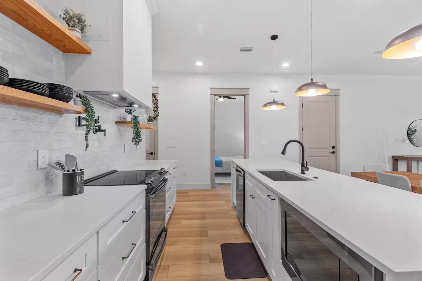 EAST TAMPA BLOCKS 1 TO 40 - Residential Lease