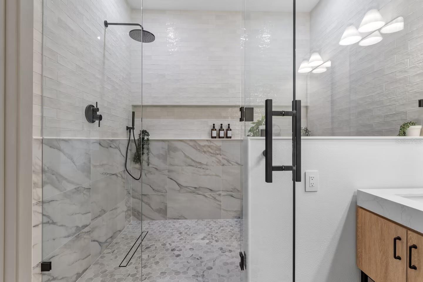 EAST TAMPA BLOCKS 1 TO 40 - Residential Lease