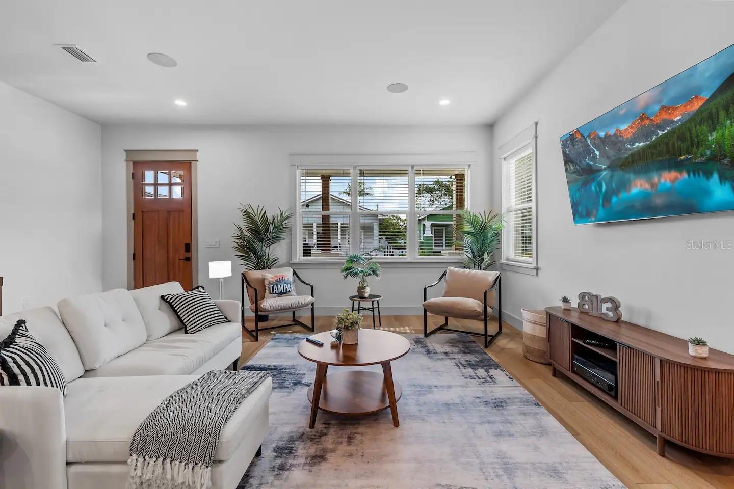 EAST TAMPA BLOCKS 1 TO 40 - Residential Lease