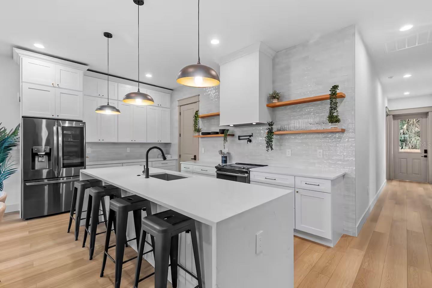 EAST TAMPA BLOCKS 1 TO 40 - Residential Lease