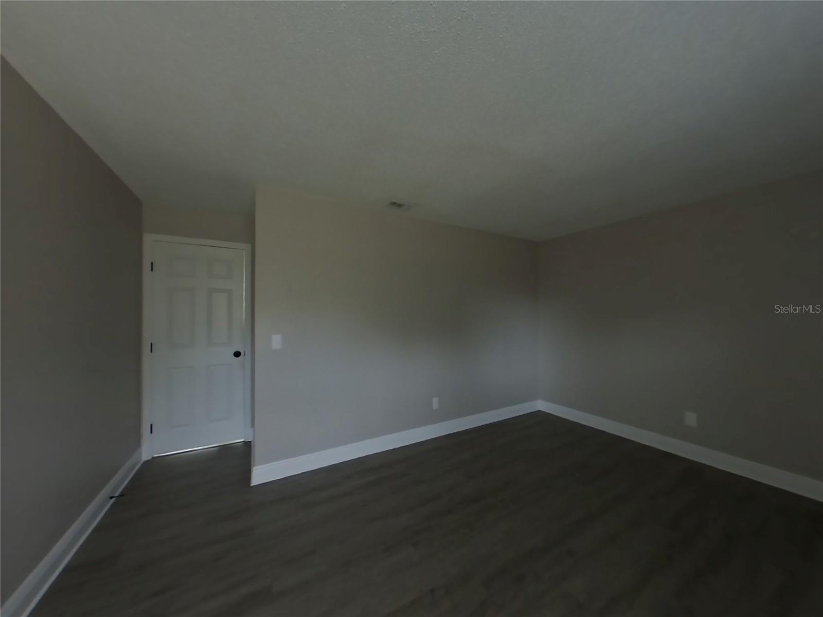 DELTONA LAKES UNIT 05 - Residential Lease