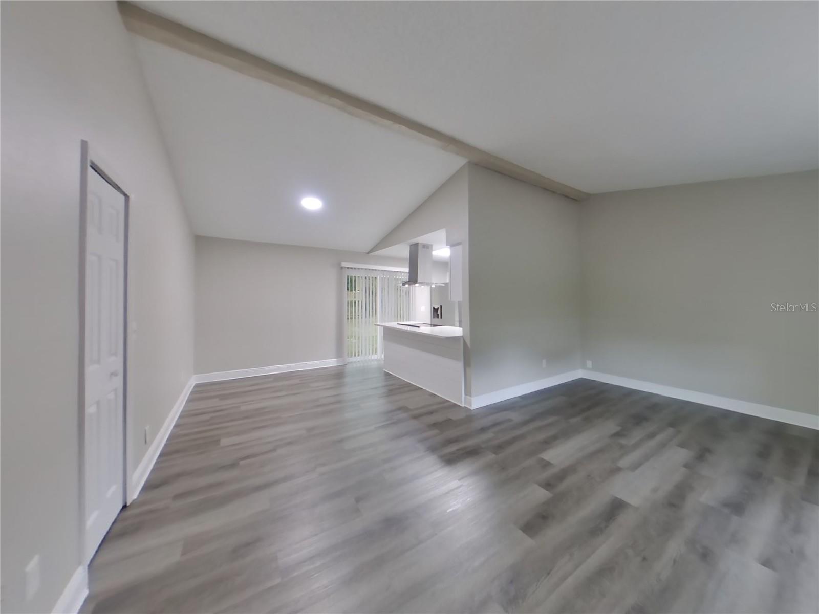 DELTONA LAKES UNIT 05 - Residential Lease