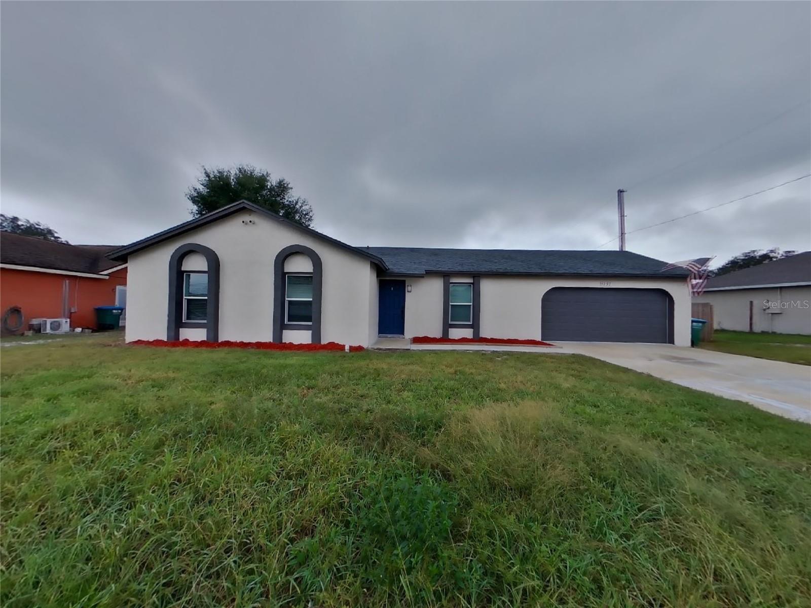 DELTONA LAKES UNIT 05 - Residential Lease