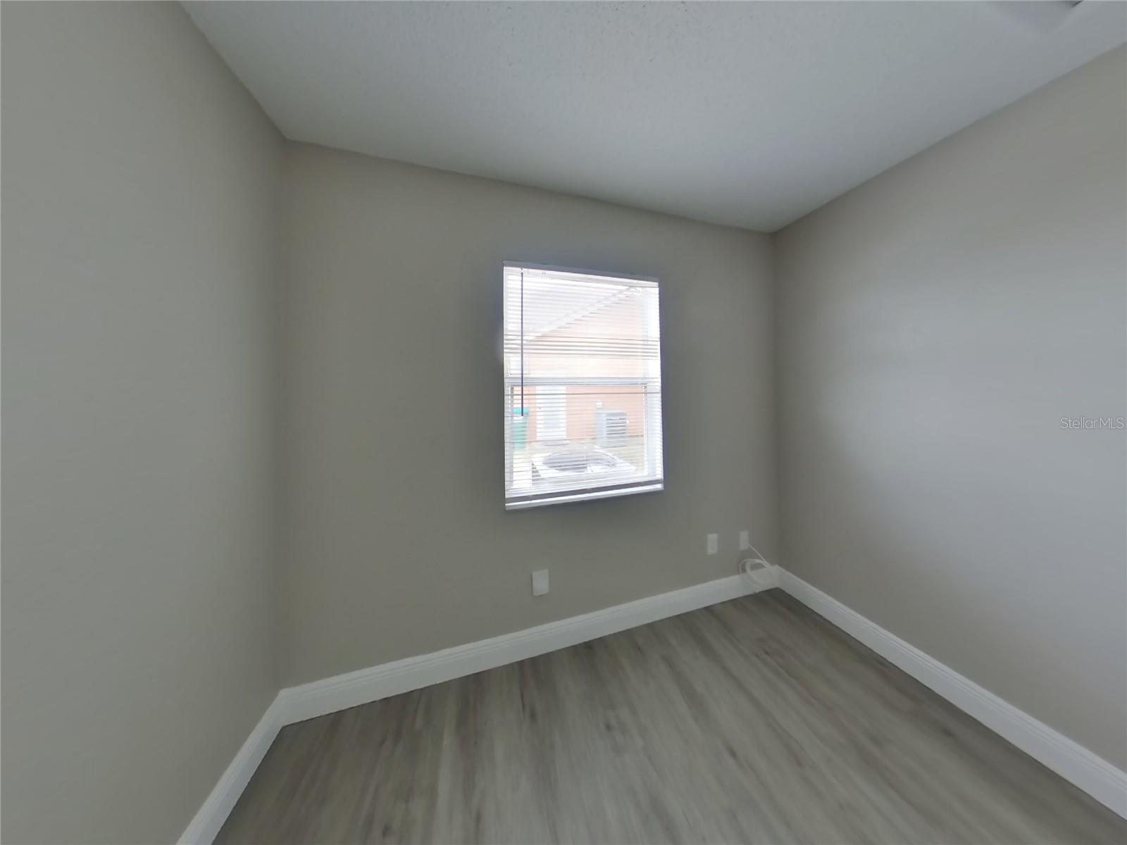 DELTONA LAKES UNIT 05 - Residential Lease