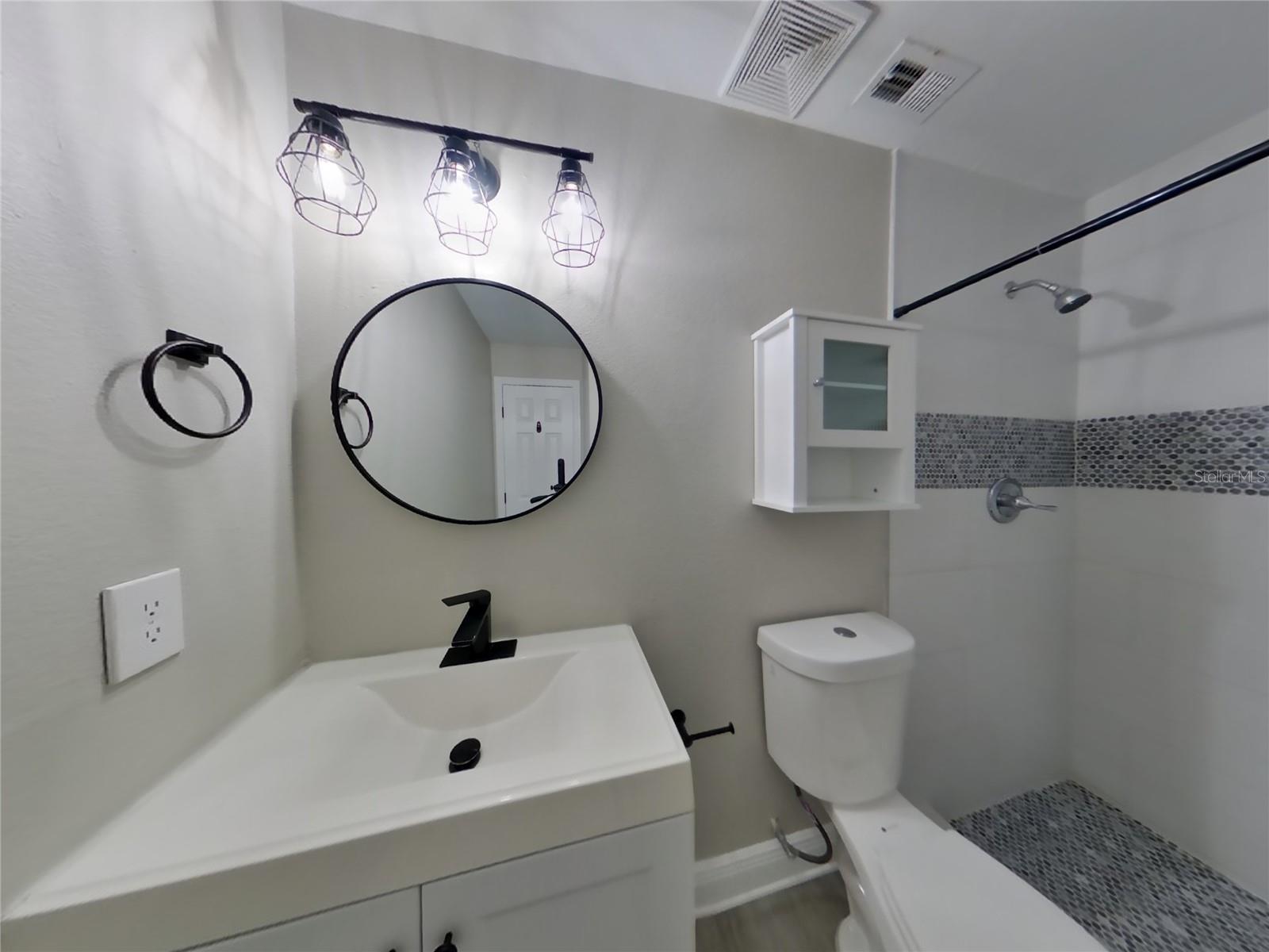 DELTONA LAKES UNIT 05 - Residential Lease