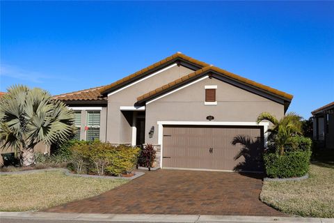 Photo of 4235 Prima Lago Drive, Lakeland, FL 33810 (MLS # B4902165)