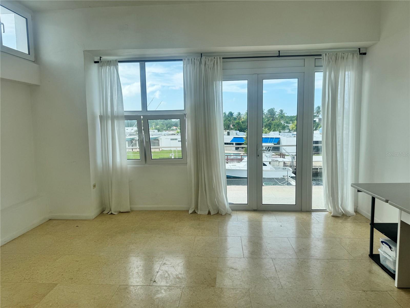 VISTA MAR MARINA ESTE - Residential