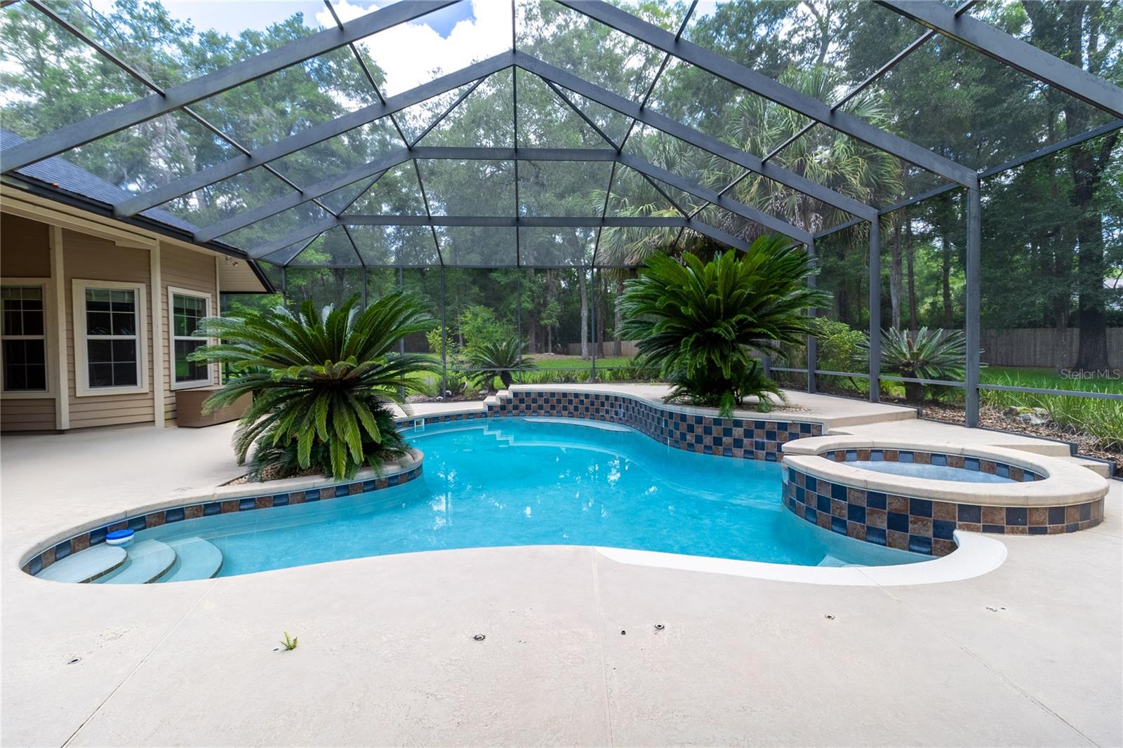 SHANNON WOODS - Residential Lease